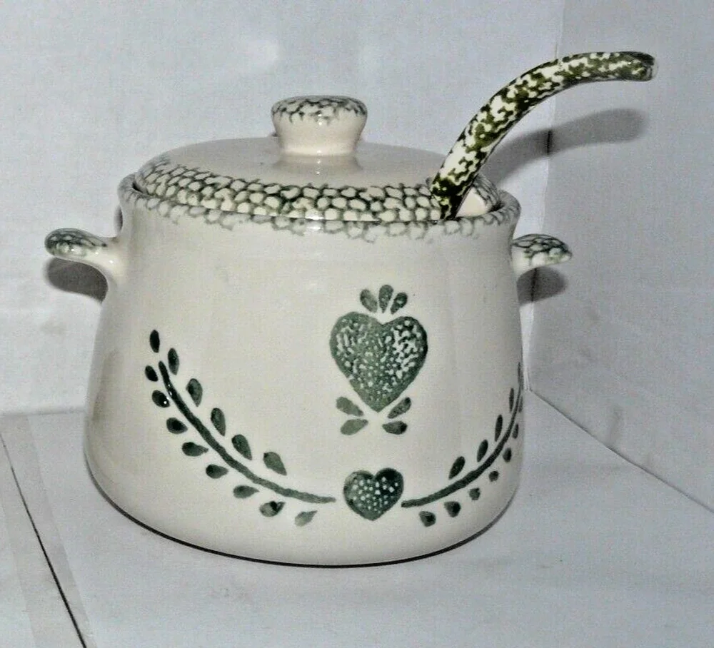 Vtg ceramic pottery ivory green heart soup tureen double handles lid ladle